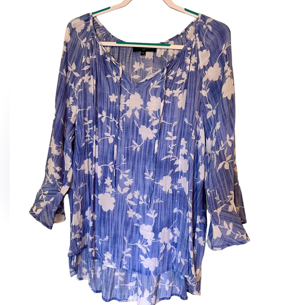 Fred David Blue And White Flower Top